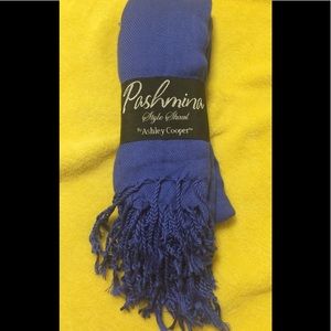 NWT Pashmina Style Shawl - Blue